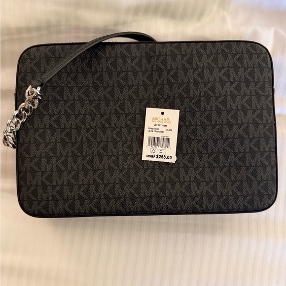 Jet Set Saffiano Leather Crossbody Bag - Picture 4 of 5